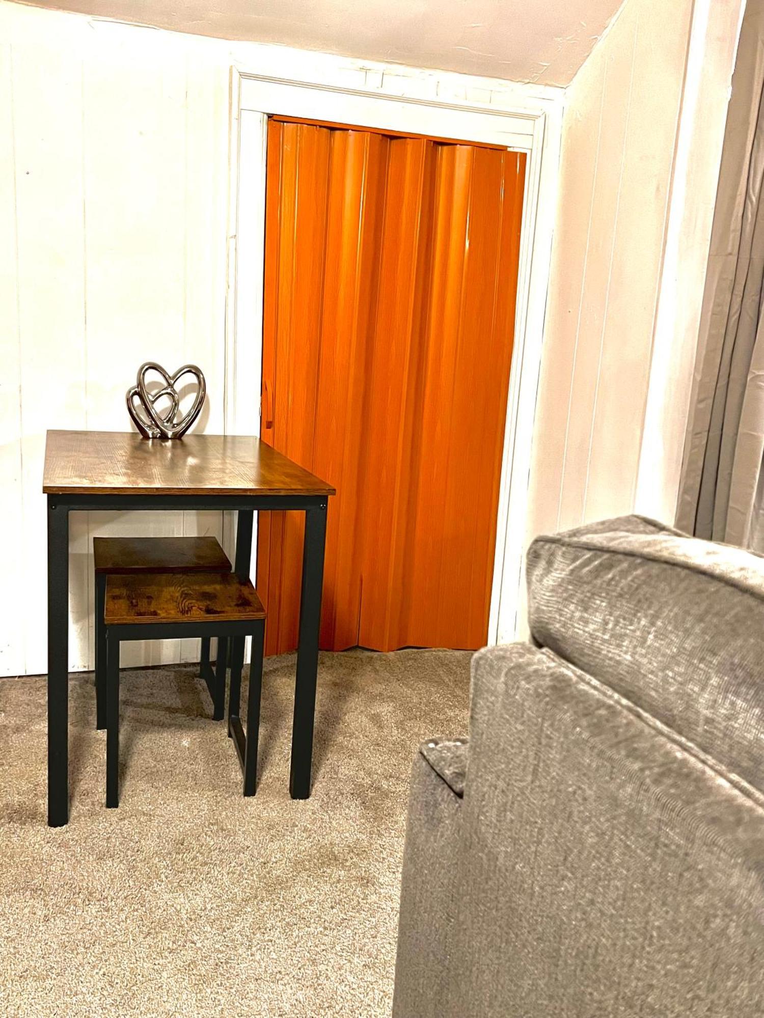 Two Bedroom Villa Studio With Fireplace & Living Room Detroit Exterior foto